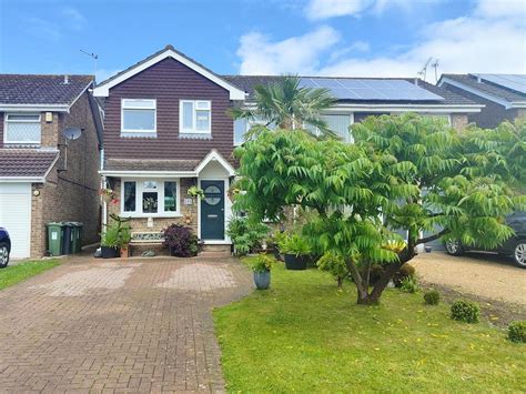 4 Bed Semi Detached House For Sale In Fair Oak Road Bishopstoke