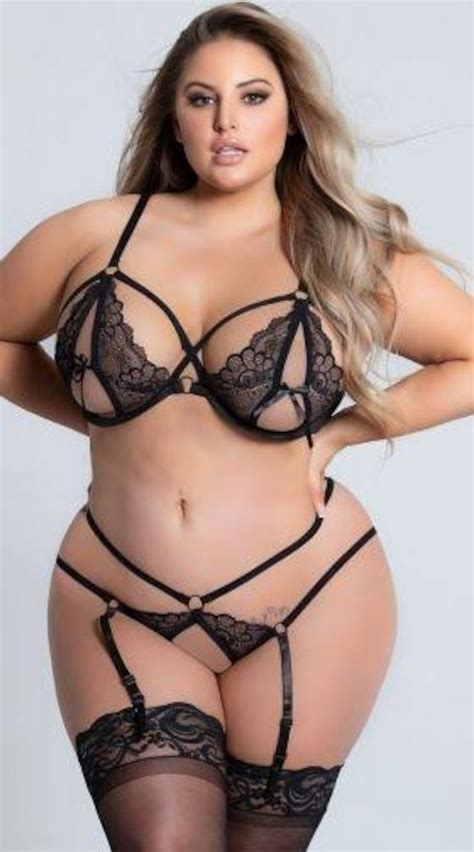 What Is Name Of This Plus Size Model 1309665 ›