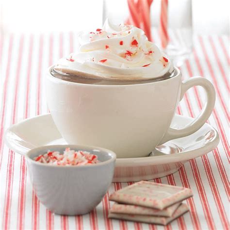 Ghirardelli Lb Peppermint Hot Cocoa Pouch Gift Set With Barista Spoon