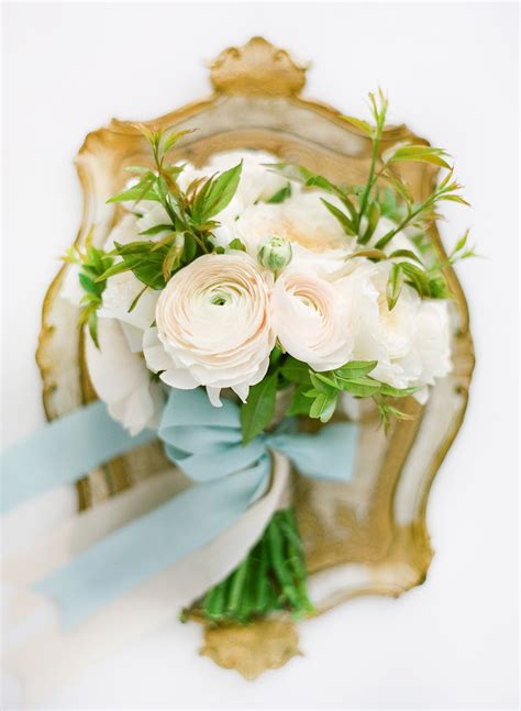 41 Stunning Ranunculus Wedding Bouquets Martha Stewart Weddings
