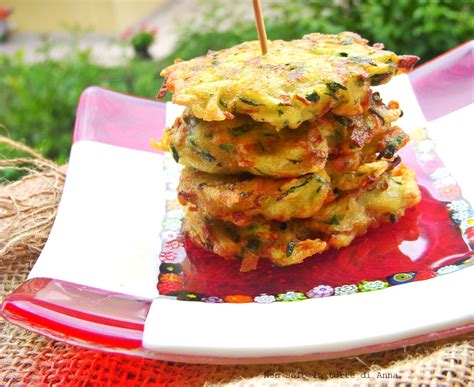 Frittelle Di Zucchine E Patate Ricetta Frittelle Di Zucchine Annatorte