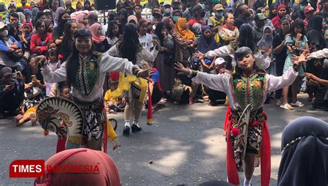 Lestarikan Seni Budaya Lewat Gelaran Agung Jaranan Malang Raya - TIMES ...