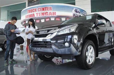 Isuzu Beri Kesempatan Customer Jajal Ketangguhan Mu X