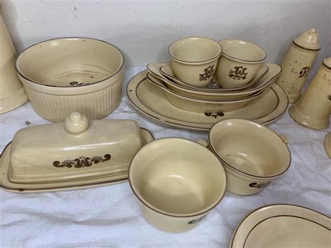 Pfaltzgraff Ceramic Dinnerware Estatesales Org