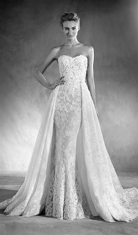 Get Two Wedding Dresses In One With This Intricate Lace Wedding Dress