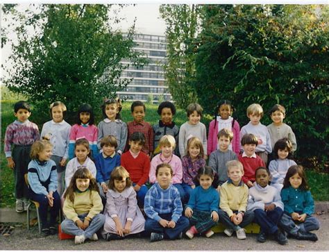 Photo De Classe Grande Section De 1987 ECOLE MATERNELLE LA BELLE AU