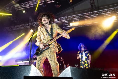 STICKY FINGERS Guarda Le Foto E Scopri La Scaletta Del Concerto Di