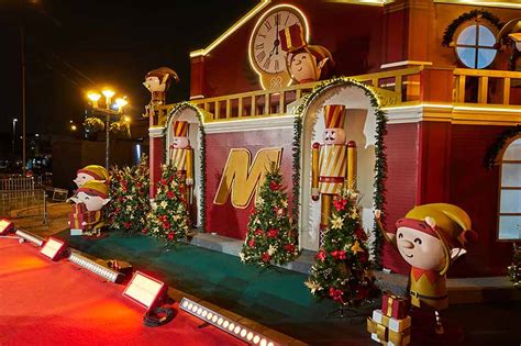 Empez La Navidad En El Centro De Lima Con El Encendido De Rbol De