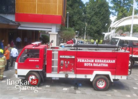 Kantor DPRD Salatiga Kebakaran Diduga Akibat Korsleting