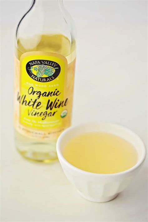 Substitute For White Wine Vinegar: 10 Great Choices - Flavorful Home