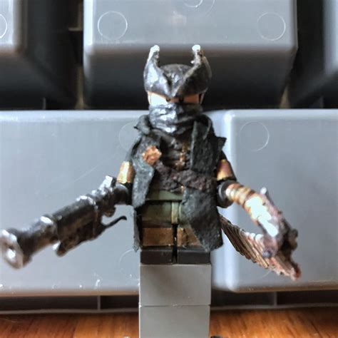 Custom LEGO Hunter Minifigure (Bloodborne) : r/Jazza
