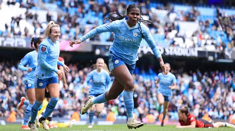 Manchester City Move Top Of Wsl Table With Win Over Manchester United