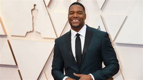 Michael Strahan Shares Video Showing Gap in His Teeth Being Closed ...