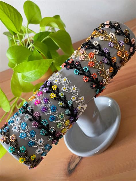 Daisy Flower Huichol Beaded Mexican Bracelet Women Teens Girls Gift