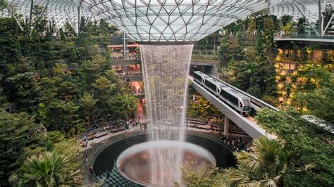 Jewel Changi : Jewel Changi Airport Singapura dan jenis hiburan yang ...