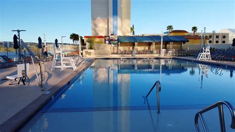 Laughlin Buzz: New Aquarius Resort Pool Opens