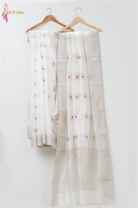 Etheral Pure Silk Saree - Silk Petalss