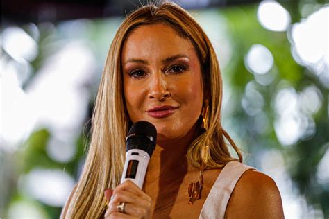 Claudia Leitte Se Pronuncia Ap S Acusa O De Pl Gio Em M Sica Ofuxico