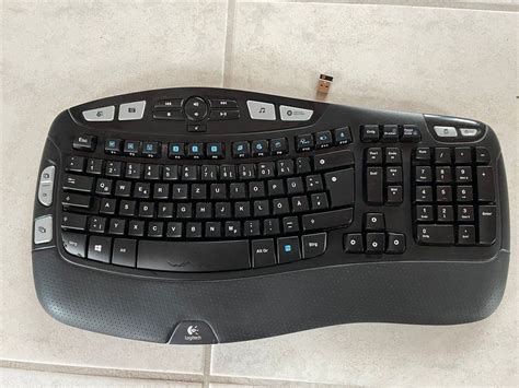 Logitech Wireless Keyboard K350 | Kaufen auf Ricardo