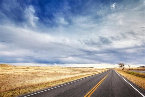 Otoño país carretera paisaje concepto de viaje Foto Premium