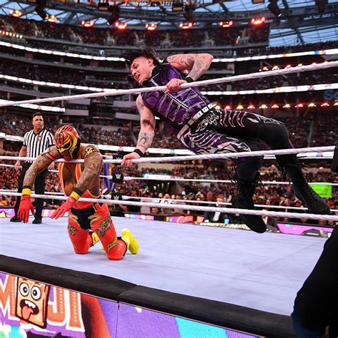 Rey Mysterio Vs Dominik Mysterio Wrestlemania Night April