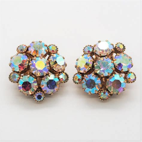 Vintage Weiss Aurora Borealis Crystal Rhinestone Clip On Earrings