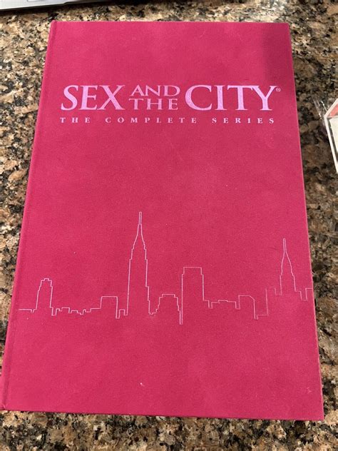 Sex And The City Complete Series Dvd Pink Velvet Collector S Set W