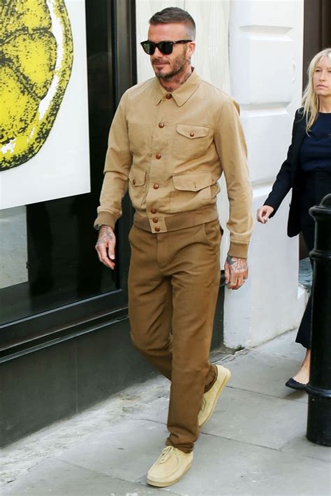 David Beckham Pulls Off The Perfect Summer Boots Clark Wallabees Men Outfit Mens Fashion