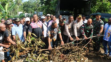 Konflik Di Kampung Karya Bumi Jangan Ada Lagi Yang Jadi Kayu Bakar Dan