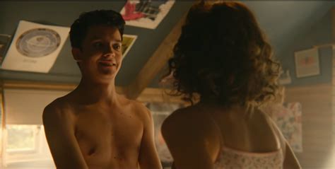 TheStarsComeOutToPlay Asa Butterfield Shirtless In Sex Education