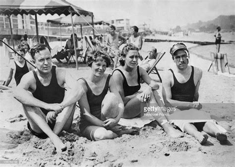 Hot Sexy Amelia Earhart Bikini Pics