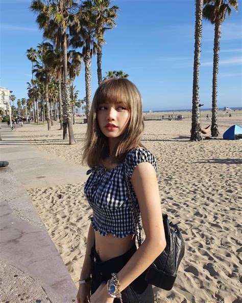 Lisa Enjoying Santa Monica R Lalisa