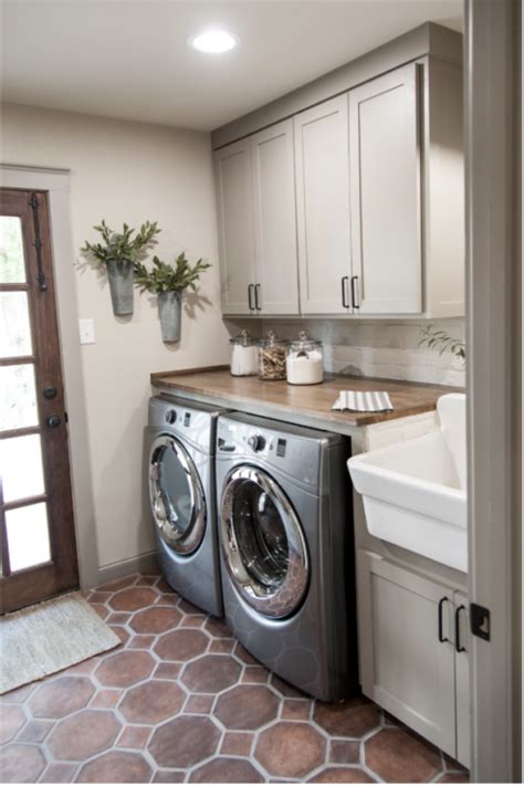 Laundry Room Inspiration Joanna Gaines Magnolia Fixer Upper Me And Reegs