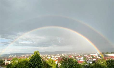 FOTO ȘTIREA TA Curcubeu dublu surprins la Alba Iulia după ploaie