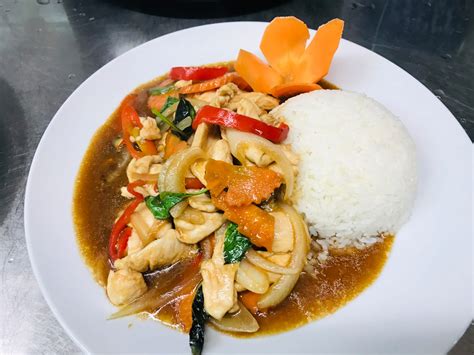 Poulet sauté au basilic thaï Lamaï Thai Food