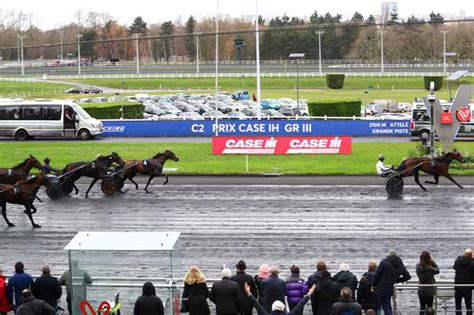 La Photo De L Arriv E Du Prix De Chinon Course Pmu Du Dimanche