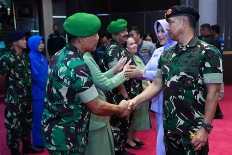 Panglima TNI Terima Laporan Korps Kenaikan Pangkat 35 Pati TNI