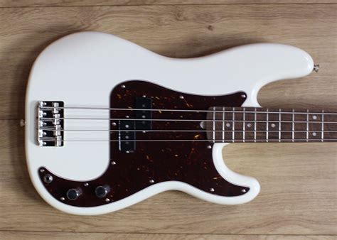 Fender Squier Cv 60s P Bass Lrl Owt Tanne Bass Corner