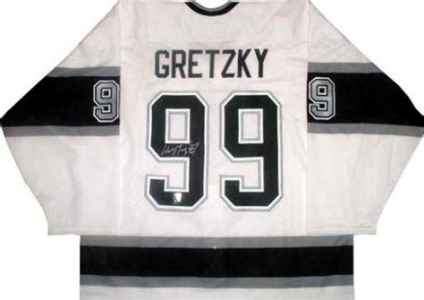 Wayne Gretzky autographed Jersey (Los Angeles Kings)