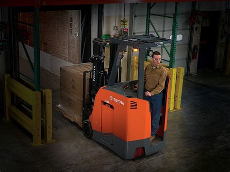 Toyota Stand-Up Electric Forklift | 3,000 lbs. to 4,000 lbs. Capacity