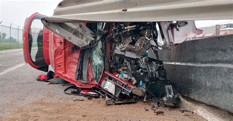 Hoy Tamaulipas Accidentes En Tamaulipas Automovilista Se Impacta Con