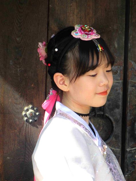 Le hanbok le costume traditionnel de la Corée du sud Creative Terre