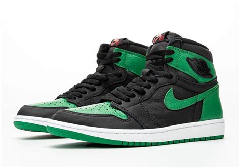 Detailed Look At The Air Jordan 1 Retro High OG "Pine Green" | Air ...