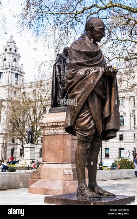 Mahatma Gandhi statue Parliament Square - London Stock Photo: 80712911 ...