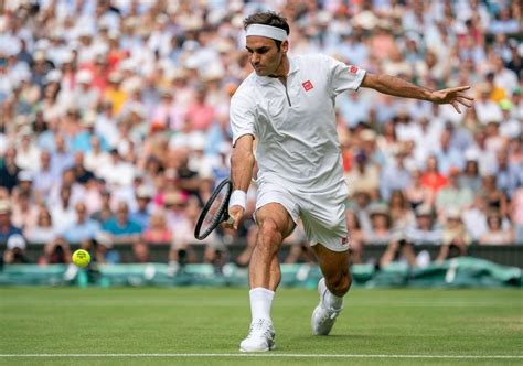 Roger Federer announces the return of "RF" branded caps - UBITENNIS