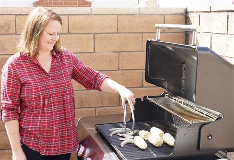 Ways To Make Chicken On The Smoker Legends Of The Grill