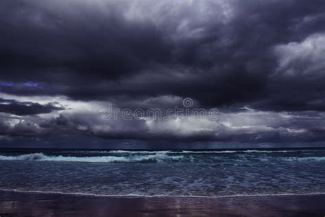 Sturm Auf Meer Stockfoto Bild Von Leistung Farbe Nave 32926744