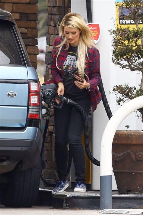 HOLLY MADISON at a Gas Station in Malibu 06/26/2019 – HawtCelebs