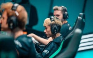 Rogue Reverse Sweep Fnatic As Malrang Reigns Supreme League Things