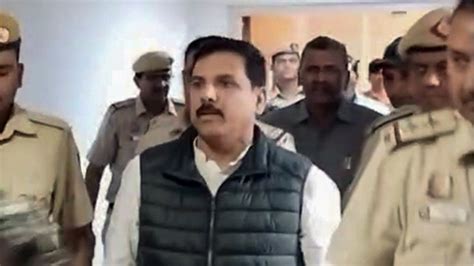 Defamation Case Aap Leader Sanjay Singh Directed To Pay Rs 1 Lakh In